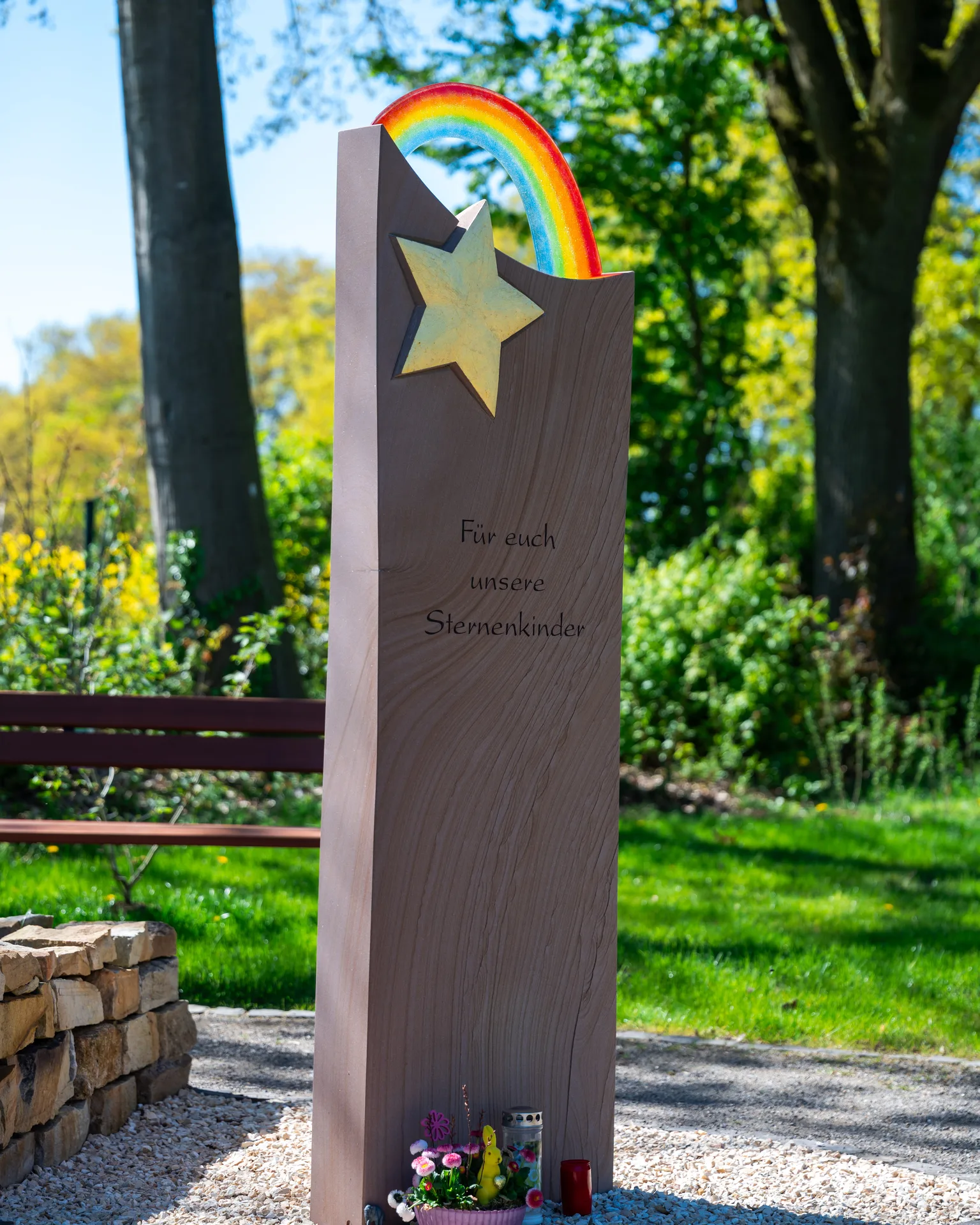 Gedenkstele des Sternenkinderfelds in Seppenrade