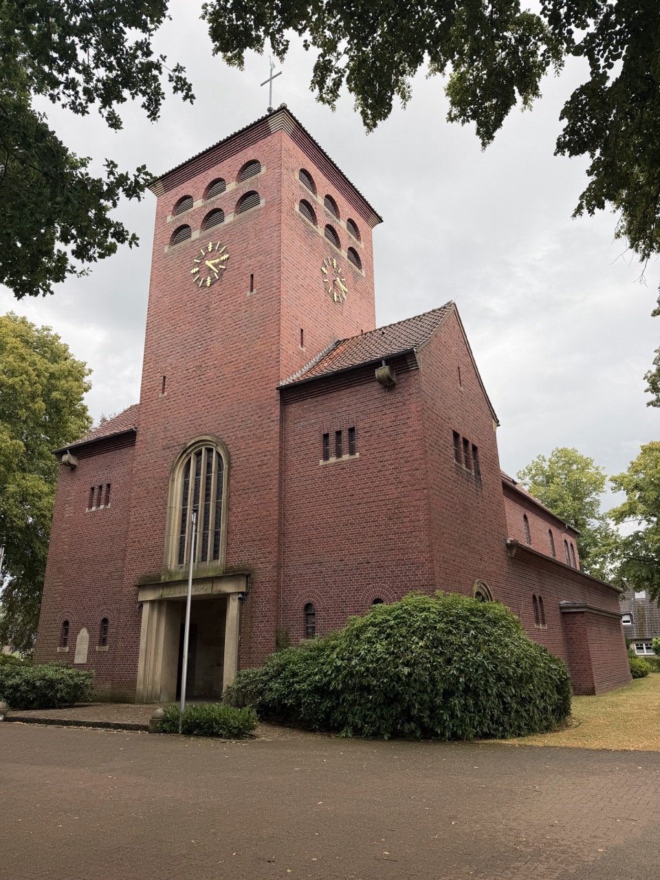 Kleine Aussegnungskapelle auf dem Friedhof Merfeld